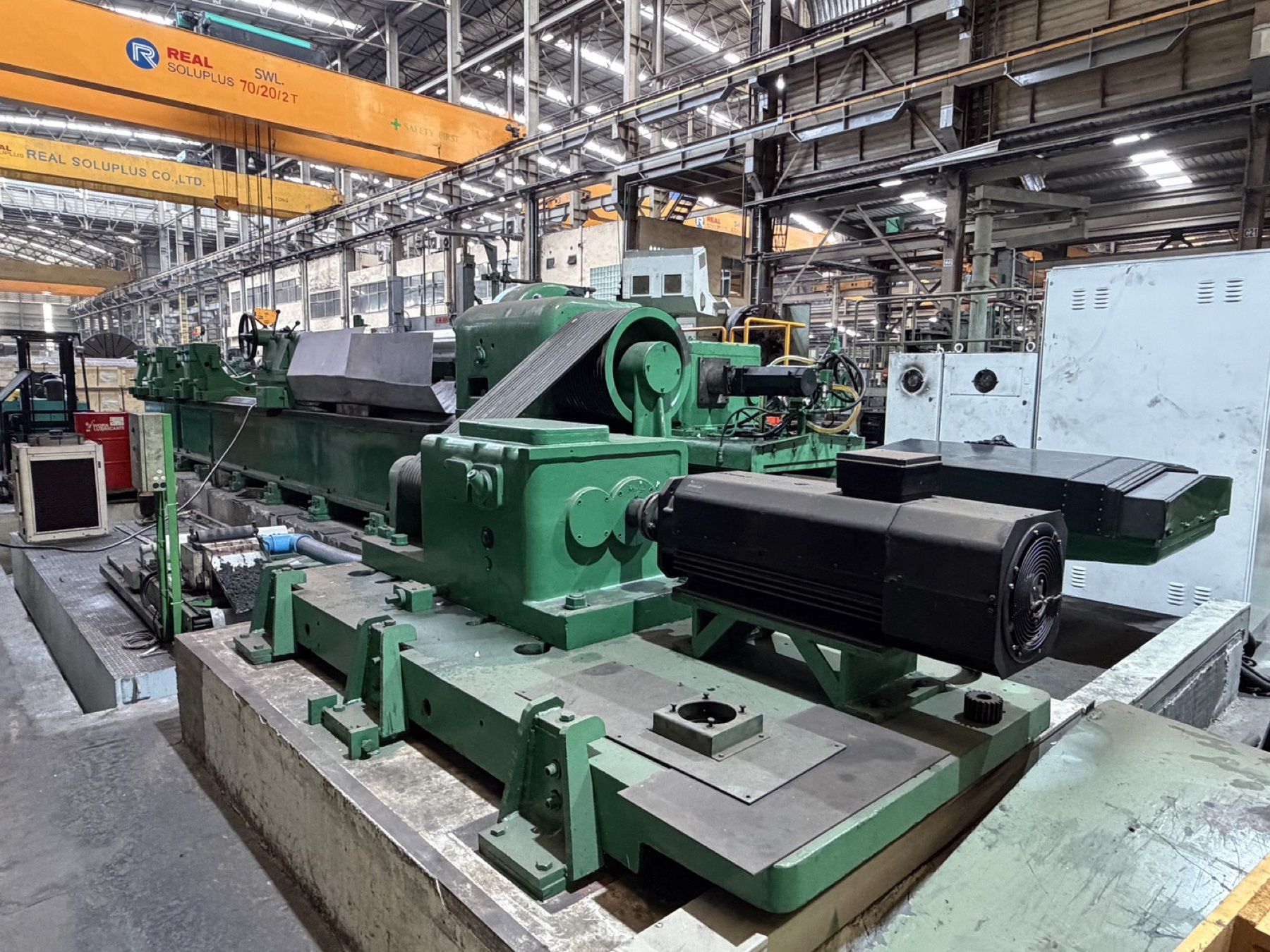 TOS BEV100 roll grinding machine at Real Soluplus